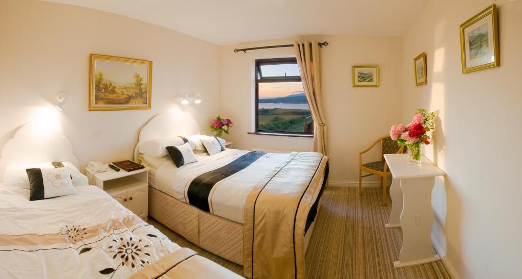 Lakelands Farm House Waterville Room photo